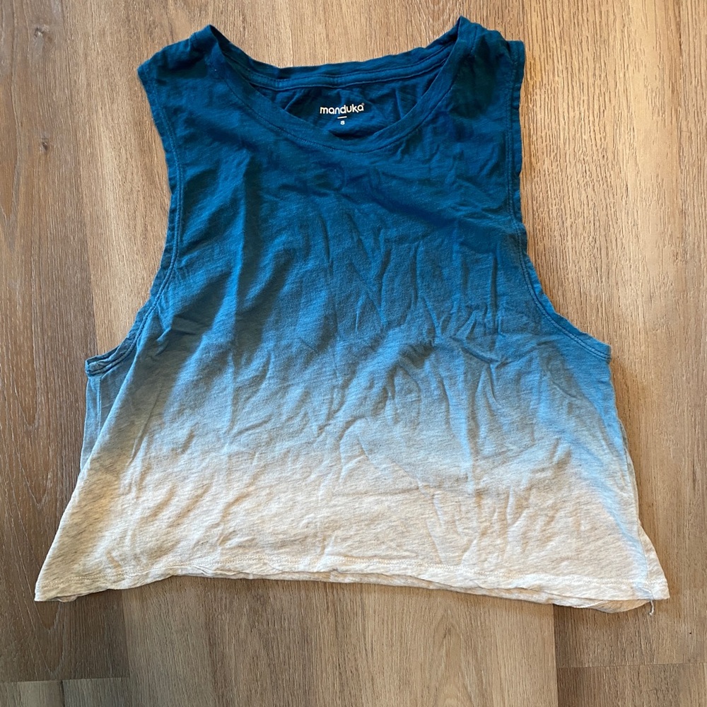 Manduka ombré crop top - so cute on!